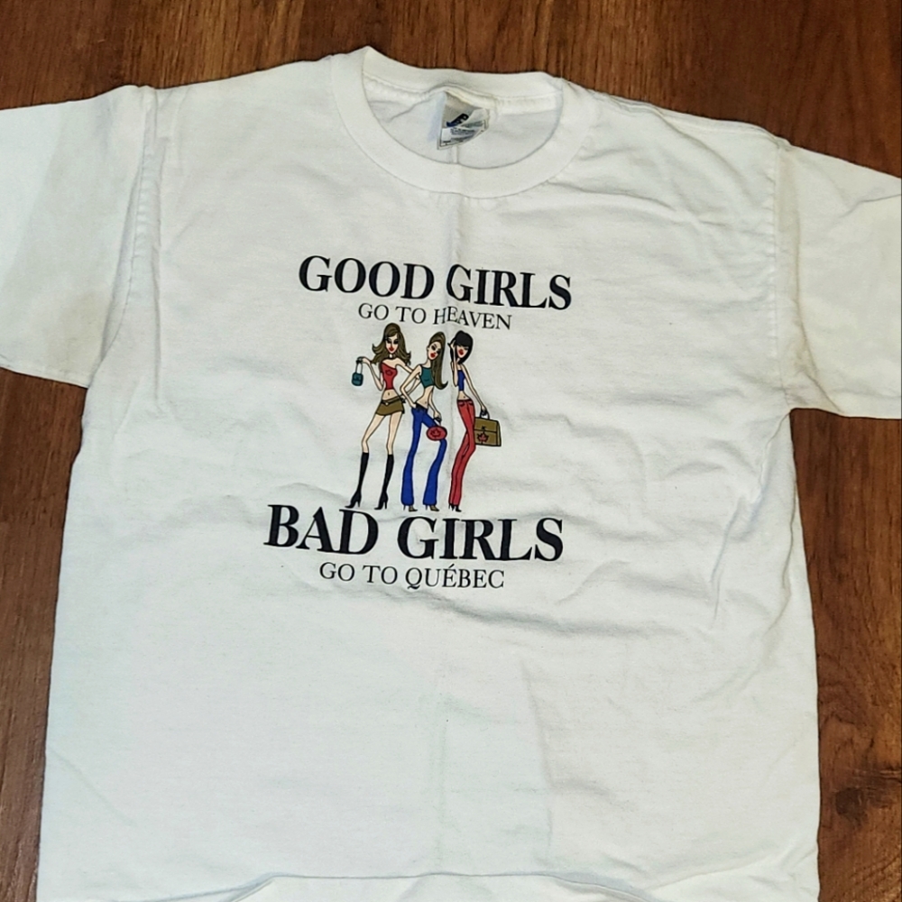 Vintage Quebec XS tshirt